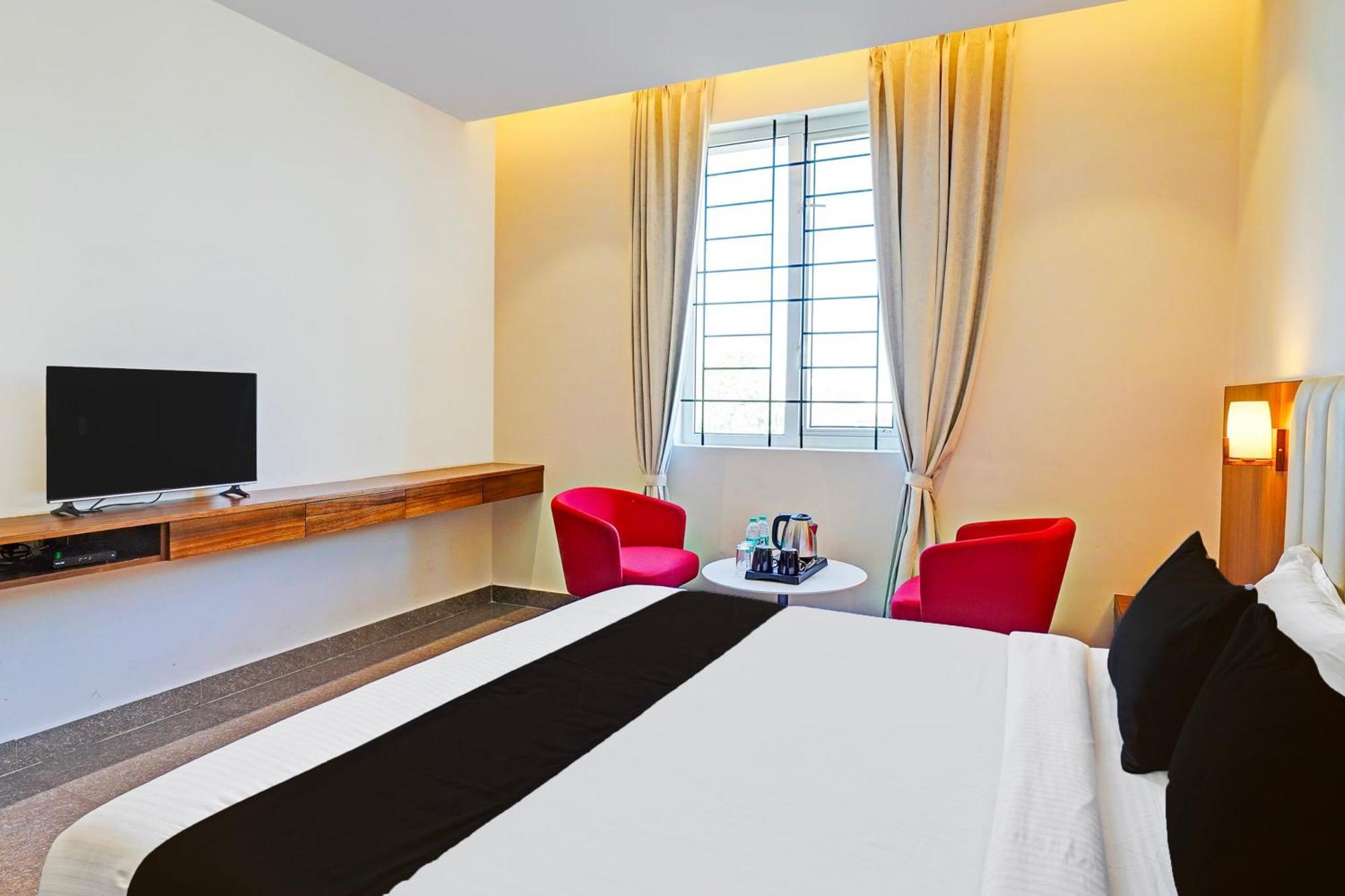 Super Townhouse Oak Electronic City Formerly Hotel Trubell Kammasandra Экстерьер фото